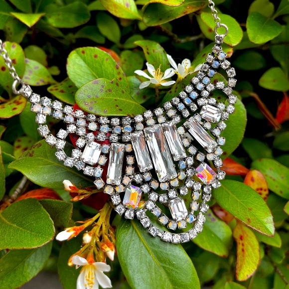 SOLD Snow Bunny Sorrelli Set - Picture 2 of 13